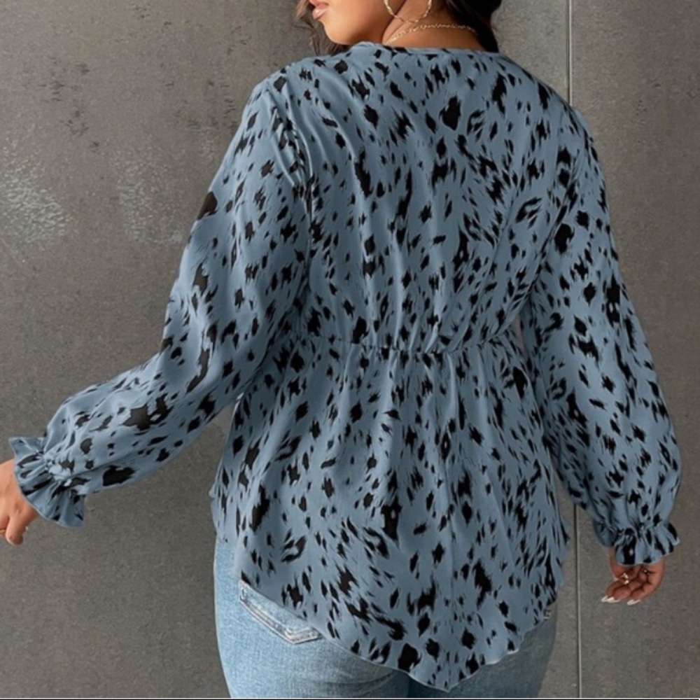Plus Boho Cream Leopard Print Surplice Peplum Top - Picture 9 of 12